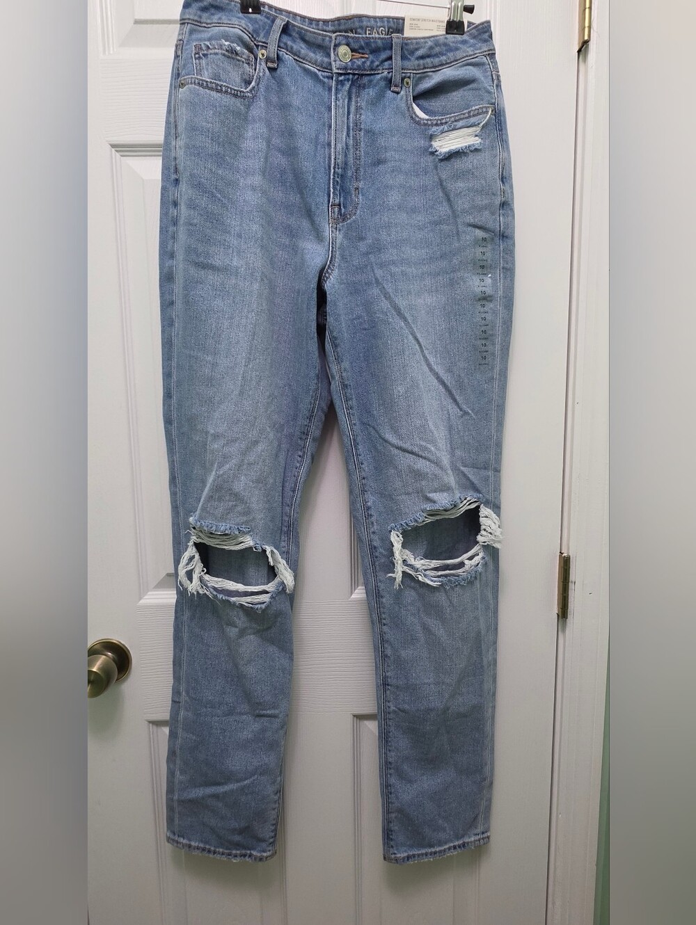 American Eagle Mom Jeans Size 10 X-Long High Rise Distressed Blue Denim NWT